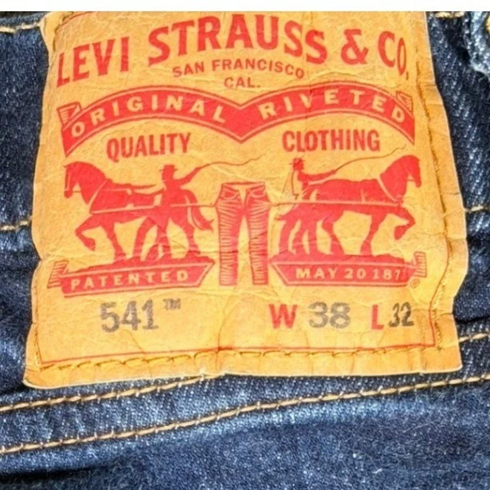 Levis 541 Athletic Taper Mens Jeans Dark Wash Blue Denim 38x32 Mid Rise